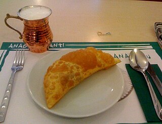 <span class="mw-page-title-main">Chebureki</span> Crimean Tatar deep-fried turnover