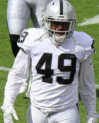 <span class="mw-page-title-main">Jamize Olawale</span> American football player (born 1989)