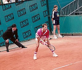 Karel Nováček speelt tegen Richard Krajicek in de French Open van 1994.