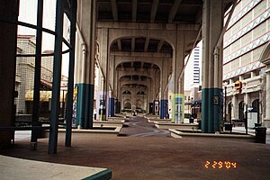 Underside of Texas Street Bridge (the Long-Allen Bridge) in the Shreveport riverfront district Shreveport-texas-st-bridge-2-2004-02-29.jpg