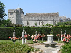 the castle from the Tudor Garden