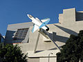 Image 11Now closed, the California Aerospace Museum, designed by Frank Gehry, formerly displayed a Lockheed F-104 Starfighter