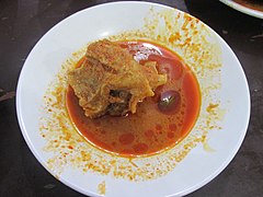 Gulai gajeboh, cow's hump fat gulai, specialty of Kapau, West Sumatra