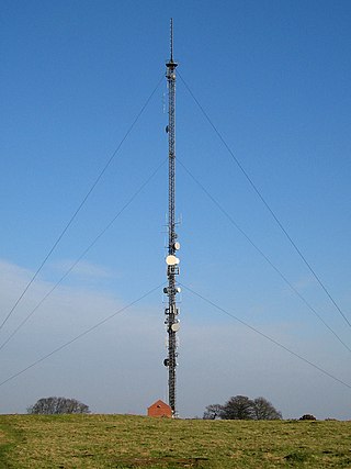 <span class="mw-page-title-main">Radio beacon</span> Radio transmitter to identify a location for navigation aid