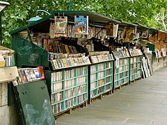 Échoppes de bouquinistes.