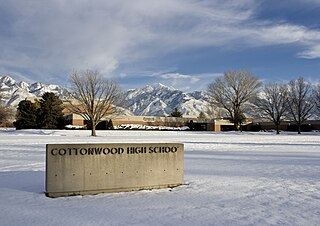 <span class="mw-page-title-main">Cottonwood High School (Murray, Utah)</span> Public school in Murray, Utah