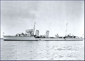 HMCS Saguenay E-80027.jpg