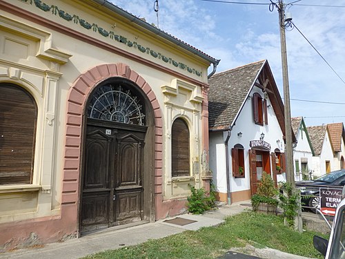 Nagyharsány, ouest of Villány