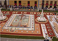 Alfombra de tierra en la Plaza del Ayuntamiento