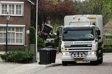 Automated garbage collection in Aardenbrg, Netherlands