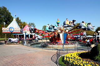 <span class="mw-page-title-main">Dumbo the Flying Elephant</span> Ride at six Disney parks