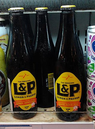 <span class="mw-page-title-main">Lemon & Paeroa</span> New Zealand soft drink