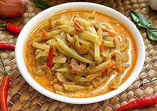 <span class="mw-page-title-main">Sayur lodeh</span> Indonesian vegetable soup dish