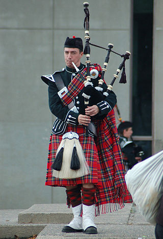 <span class="mw-page-title-main">Full plaid</span> Scottish Highland dress