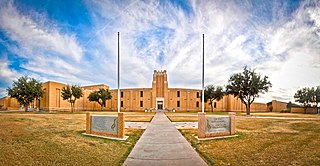 <span class="mw-page-title-main">Crane High School (Texas)</span> Public school in Crane, Crane County, Texas, United States