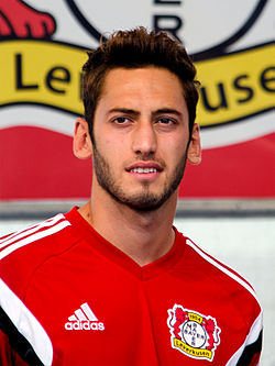 Hakan-Calhanoglu-2015-08.jpg