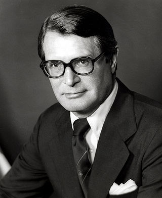 <span class="mw-page-title-main">Elliot Richardson</span> American lawyer and politician (1920–1999)