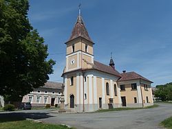 Kostel svatého Floriána na návsi