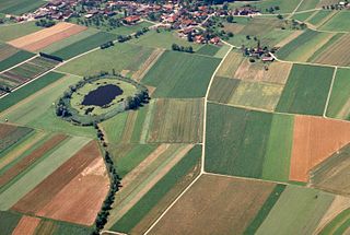 <span class="mw-page-title-main">Lobsigensee</span> Lake in the canton of Bern, Switzerland