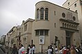 La synagogue de Neuilly lors d'une manifestation pour la libération de Guilad Shalit.