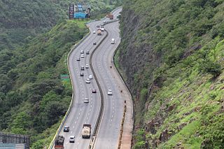 <span class="mw-page-title-main">Mumbai–Pune Expressway</span> Expressway in Maharashtra, India