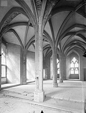 Intérieur de la tour Maubergeon, en 1919.