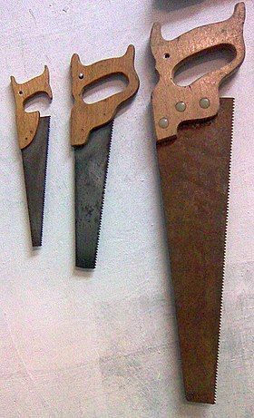 Different sizes of handsaws. Pily platnice.jpg