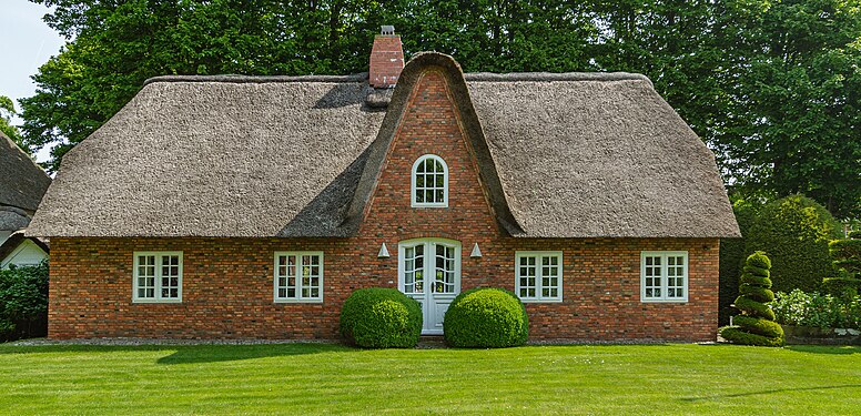 Uthland-Frisian house with thatched roof