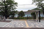 駅正面（2020年5月）