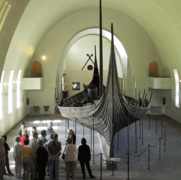 Oseberg longship.png