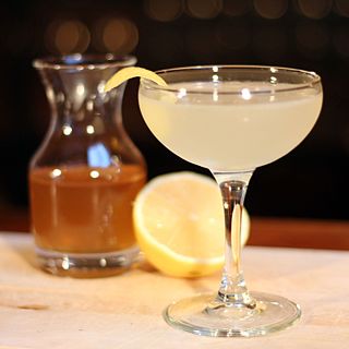 <span class="mw-page-title-main">Bee's knees</span> Prohibition Era cocktail made with gin