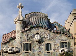 Creu de 4 braços, al sostre de la Casa Batlló