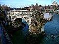 L'arche unique du Ponte Rotto (pont cassé).