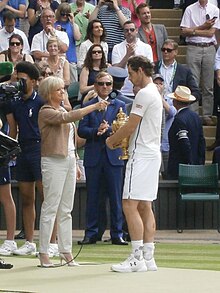 Sue Barker interviewing Andy Murray at Wimbledon in 2016 SueBarkerWimbledon2016.jpg