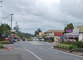 <span class="mw-page-title-main">Esk, Queensland</span> Town in Queensland, Australia