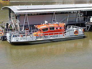 <span class="mw-page-title-main">Fireboat</span> Firefighting vessel