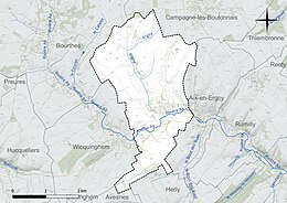 Carte en couleur présentant le réseau hydrographique de la commune