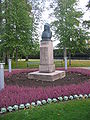 Statue of Linnaeus.