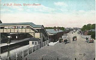 <span class="mw-page-title-main">Wootton Bassett Junction railway station</span> Former railway station in England