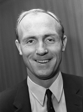 <span class="mw-page-title-main">Don Howe</span> English footballer, coach, manager, and pundit