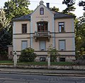 Villa mit Einfriedung