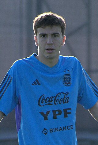 <span class="mw-page-title-main">Máximo Perrone</span> Argentine footballer (born 2003)