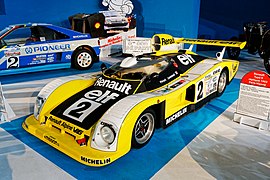 L'Alpine Renault A442 B avec laquelle Didier Pironi et Jean-Pierre Jaussaud ont remporté les 24 Heures du Mans 1978, exposée sur le stand Michelin lors du Mondial de l'automobile de Paris 2018.