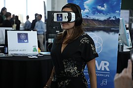 VR