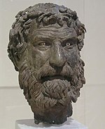 Le philosophe (IIIe siècle av. J.-C.) de l'épave d'Antikythera illustre le modèle employé par Hecataeus en son bronze de Philétas.