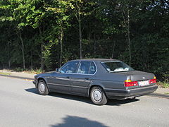 BMW 7 Series E32 (10212174096).jpg