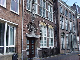 Vestiging aan de Nobeldwarsstraat vanaf de Kromme Nieuwegracht.