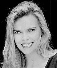 Laura Robinson headshot.jpg