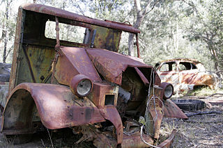 <span class="mw-page-title-main">Wrecking yard</span> Place for storage and dismantling of used automobiles