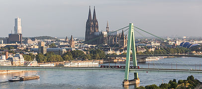 2013-08-10 07-11-50 Ballonfahrt über Köln EH 0589.jpg